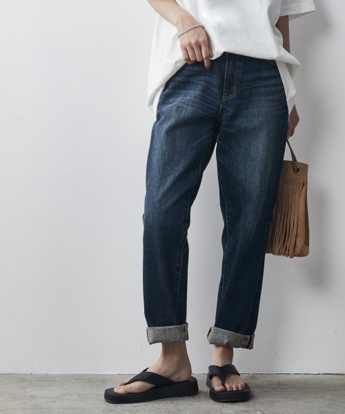 GEVS.(ジェイヴィス)の「<大きいサイズ>ボーイフレンドデニムパンツ GEVS.(デニムパンツ・レディース・ネイビー系/ブルー系/ホワイト系・80/106/114/96/84/92/88/122/98)」の14枚目の写真