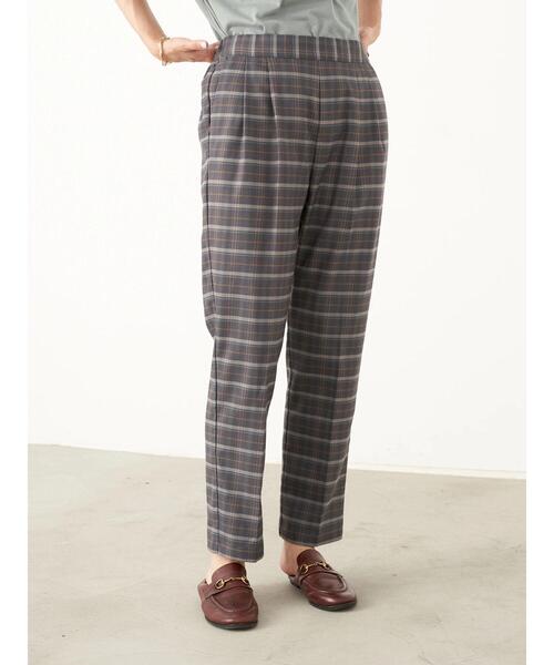 earth music&ecology（アースミュージックアンドエコロジー）の「ストレッチテーパードパンツ(チェック) ＊（その他パンツ・レディース・ブラウン/グレー/アイボリー・S/M/L）」の17枚目の写真