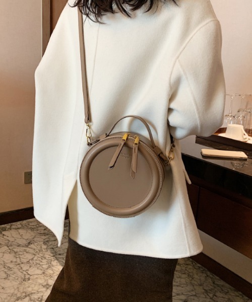 ACT(アクト)の「PUレザー 2WAY ラウンドポシェット(ショルダーバッグ・レディース・ブラック/ベージュ/ブラウン/ライトブラウン・FREE)」の15枚目の写真