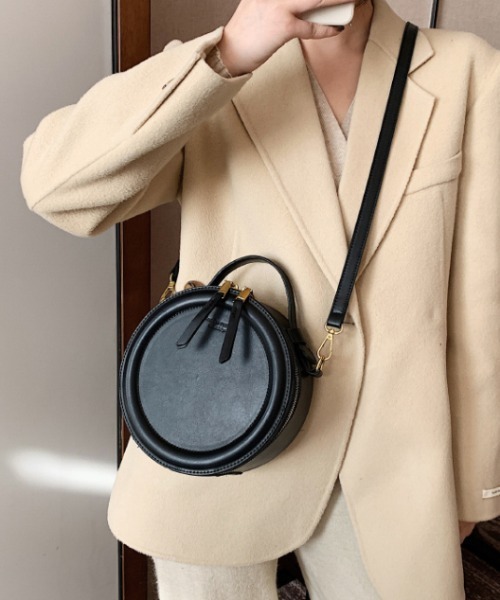 ACT(アクト)の「PUレザー 2WAY ラウンドポシェット(ショルダーバッグ・レディース・ブラック/ベージュ/ブラウン/ライトブラウン・FREE)」の14枚目の写真