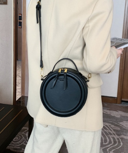 ACT(アクト)の「PUレザー 2WAY ラウンドポシェット(ショルダーバッグ・レディース・ブラック/ベージュ/ブラウン/ライトブラウン・FREE)」の9枚目の写真