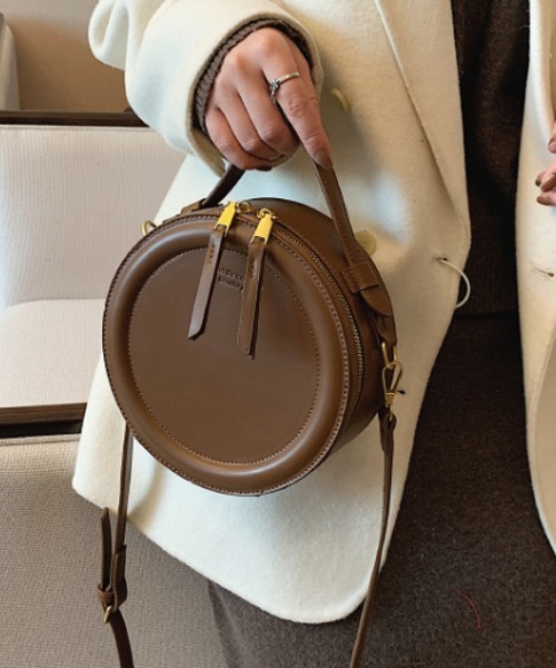 ACT(アクト)の「PUレザー 2WAY ラウンドポシェット(ショルダーバッグ・レディース・ブラック/ベージュ/ブラウン/ライトブラウン・FREE)」の11枚目の写真