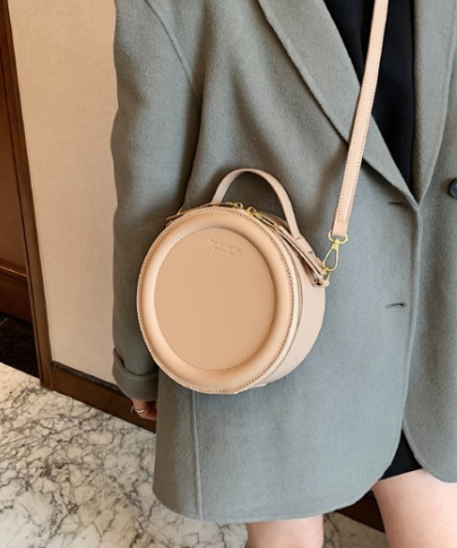 ACT(アクト)の「PUレザー 2WAY ラウンドポシェット(ショルダーバッグ・レディース・ブラック/ベージュ/ブラウン/ライトブラウン・FREE)」の22枚目の写真