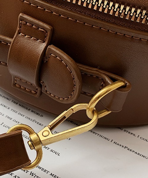 ACT(アクト)の「PUレザー 2WAY ラウンドポシェット(ショルダーバッグ・レディース・ブラック/ベージュ/ブラウン/ライトブラウン・FREE)」の21枚目の写真