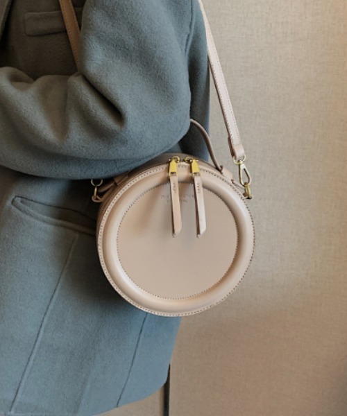 ACT(アクト)の「PUレザー 2WAY ラウンドポシェット(ショルダーバッグ・レディース・ブラック/ベージュ/ブラウン/ライトブラウン・FREE)」の13枚目の写真