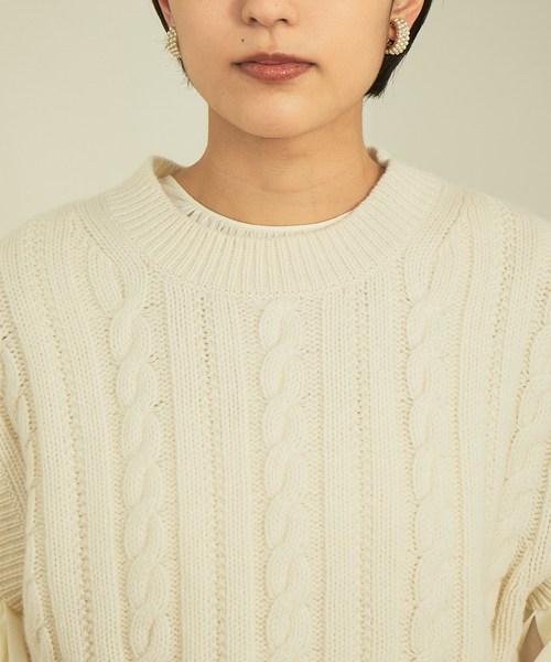 Rouge vif(ルージュヴィフ)の「ケーブルニットベスト(ベスト・レディース・ホワイト/ブラック・フリー)」の4枚目の写真