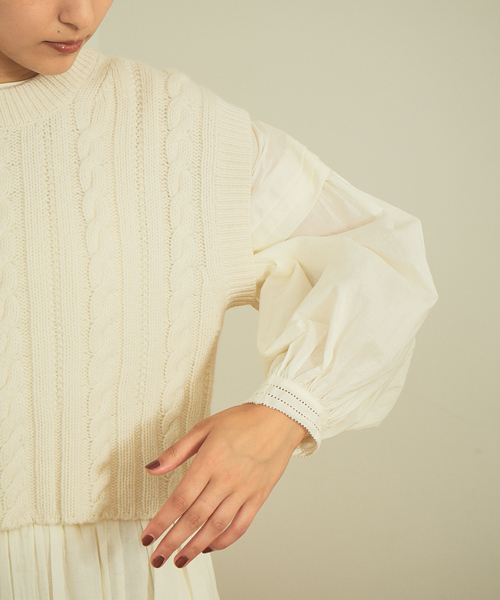 Rouge vif(ルージュヴィフ)の「ケーブルニットベスト(ベスト・レディース・ホワイト/ブラック・フリー)」の17枚目の写真