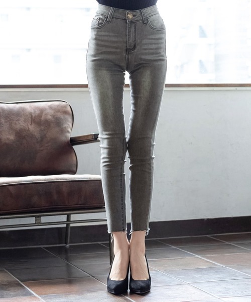 Julia Boutique（ジュリアブティック）の「ハイライズカットオフデニムパンツ/21520（デニムパンツ・レディース・ブラック/ネイビー/グレー/ブルー・LL/3L/S/M/L）」の20枚目の写真