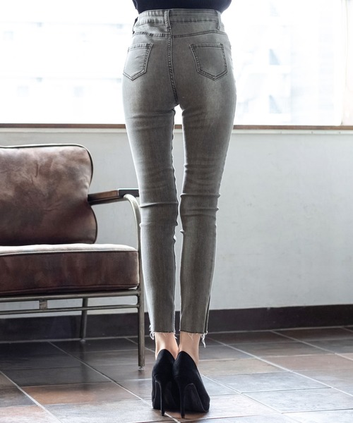 Julia Boutique（ジュリアブティック）の「ハイライズカットオフデニムパンツ/21520（デニムパンツ・レディース・ブラック/ネイビー/グレー/ブルー・LL/3L/S/M/L）」の18枚目の写真