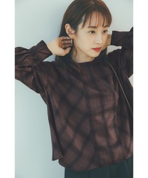 haco! | 【高橋愛さんコラボ】華やぎも華奢見せも叶える 大人チェック柄のフレアーブラウス by LOVE&PEACE PROJECT(シャツ/ブラウス)