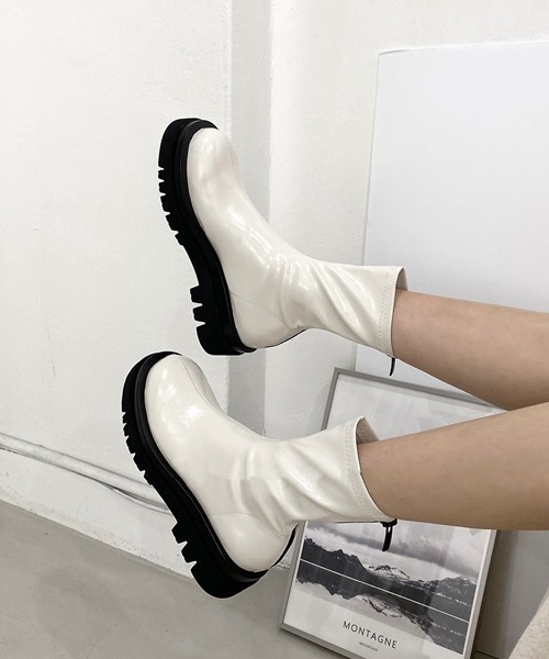 HALEY PESCA（ヘーリーペスカ）の「HALEY PESCA/ボリューム厚底 バックジップショートブーツ（ブーツ・レディース・ホワイト/ブラック・36/38/40）」の14枚目の写真