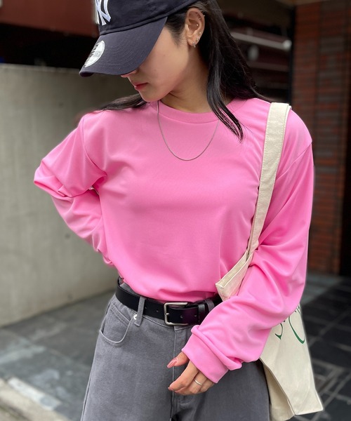 Printstar（プリントスター）の「一枚でも、重ねても。365日活躍【Printstar】mesh dry long sleeve t-shirt / メッシュドライロングスリーブTシャツ 長袖Tシャツ ロンT オーバーサイズ 無地 インナー UVカット 紫外線対策 00304（Tシャツ/カットソー・レディース・ホワイト/ブラック/ダークグレー/アーミー/グレー/ピンク/スモークピンク/イエロー/ミント/ライトブルー/ライトグリーン/ロイヤルブルー/レッド/バーガンディー/ネイビー/オリーブ/グリーン/ライトイエロー/パープル/ターコイズブルー/オレンジ・L/LL/M/S/3L）」の17枚目の写真