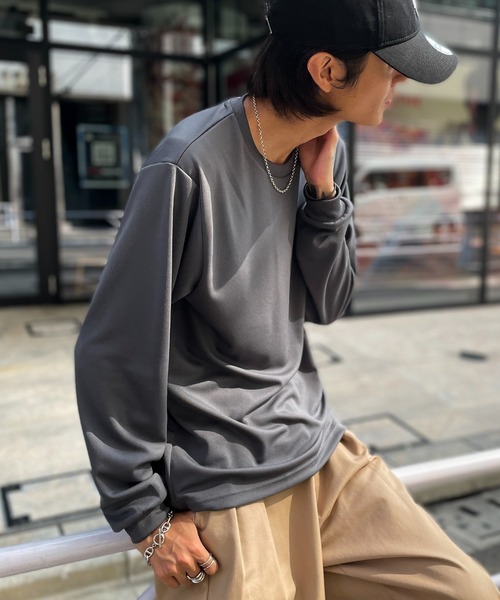 Printstar（プリントスター）の「一枚でも、重ねても。365日活躍【Printstar】mesh dry long sleeve t-shirt / メッシュドライロングスリーブTシャツ 長袖Tシャツ ロンT オーバーサイズ 無地 インナー UVカット 紫外線対策 00304（Tシャツ/カットソー・レディース・ホワイト/ブラック/ダークグレー/アーミー/グレー/ピンク/スモークピンク/イエロー/ミント/ライトブルー/ライトグリーン/ロイヤルブルー/レッド/バーガンディー/ネイビー/オリーブ/グリーン/ライトイエロー/パープル/ターコイズブルー/オレンジ・L/LL/M/S/3L）」の4枚目の写真