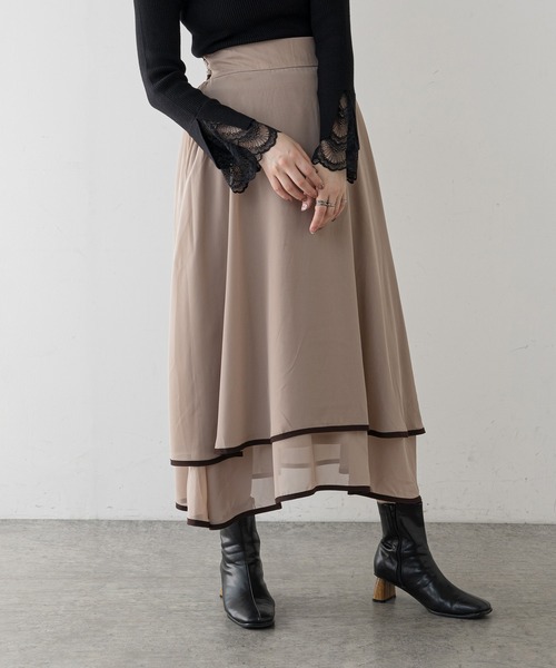 natural couture(ナチュラルクチュール)の「【WEB限定】配色パイピングティアードスカート(スカート・レディース・ベージュ/サックスブルー/ピンク・FREE)」の1枚目の写真