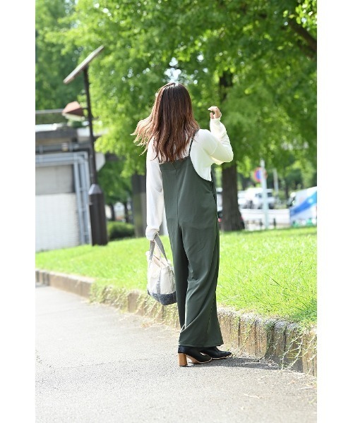 NAVY（ネイビー）の「長袖ニット+サロペット セット アンサンブル（ニット/セーター・レディース・ブルー/ピンク/ブラック/カーキ・L/M）」の11枚目の写真