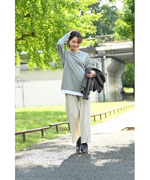 NAVY(ネイビー)の「カットフェイクスエード ストレートプリーツパンツ(その他パンツ・レディース・ベージュ/ブラウン/ブルー・M/L)」の14枚目の写真