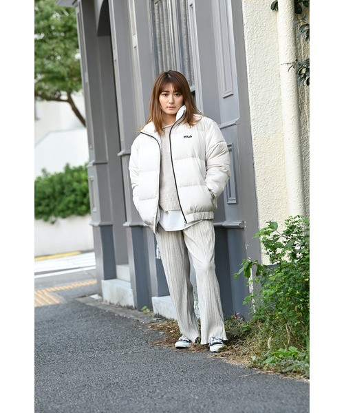 NAVY(ネイビー)の「カットフェイクスエード ストレートプリーツパンツ(その他パンツ・レディース・ベージュ/ブラウン/ブルー・M/L)」の19枚目の写真