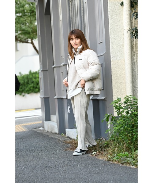 NAVY(ネイビー)の「カットフェイクスエード ストレートプリーツパンツ(その他パンツ・レディース・ベージュ/ブラウン/ブルー・M/L)」の21枚目の写真