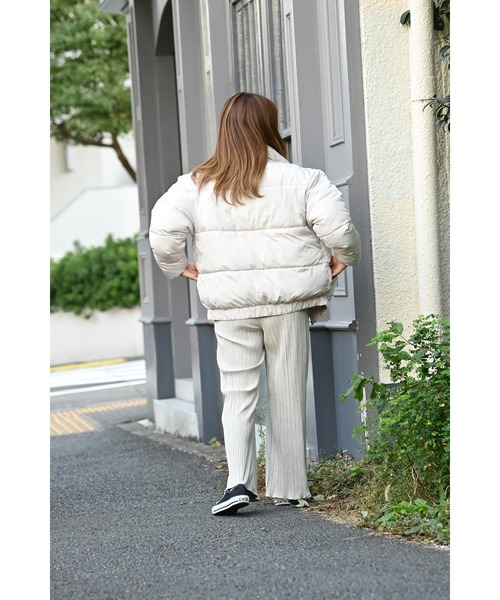 NAVY(ネイビー)の「カットフェイクスエード ストレートプリーツパンツ(その他パンツ・レディース・ベージュ/ブラウン/ブルー・M/L)」の22枚目の写真