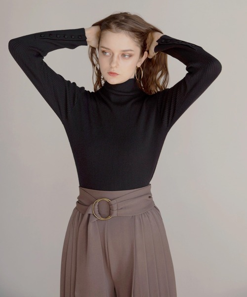 MIELI INVARIANT（ミエリインヴァリアント）の「Smooth Soft Turtle Knit（ニット/セーター・レディース・モカ/ブラウン/ブラック/アイボリー・FREE）」の19枚目の写真