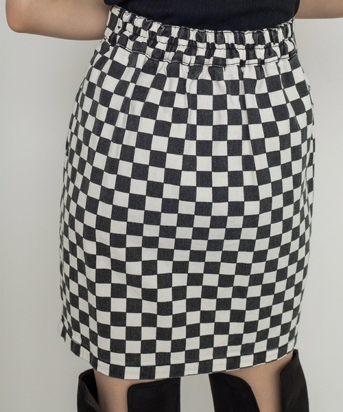 w closet（ダブルクローゼット）の「ラップ風ミニスカート（スカート・レディース・ダークグレー/ダークオレンジ/ブラック×ホワイト/グリーン・FREE）」の7枚目の写真