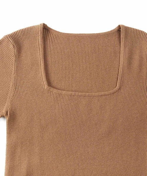 SAISON DE PAPILLON（セゾンドパピヨン）の「タイトシルエットスクエアネックニットプルオーバー（ニット/セーター・レディース・ブラック/ネイビー/ホワイト/ブラウン/パープル・L/M）」の8枚目の写真