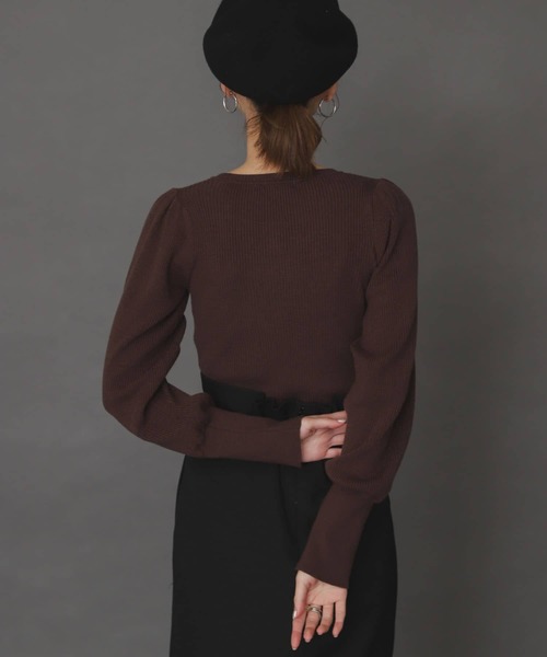 SENSE OF PLACE by URBAN RESEARCH(センスオブプレイスバイアーバンリサーチ)の「シャーリングスリーブセーター(ニット/セーター・レディース・ブラック/ベージュ/ブラウン/ブルー・ONE)」の11枚目の写真