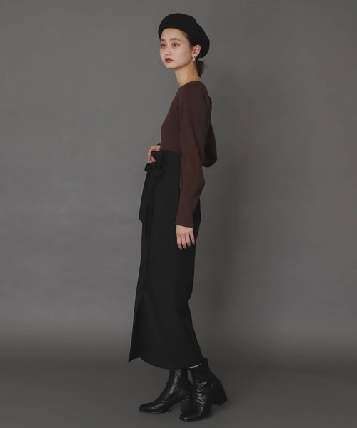 SENSE OF PLACE by URBAN RESEARCH(センスオブプレイスバイアーバンリサーチ)の「シャーリングスリーブセーター(ニット/セーター・レディース・ブラック/ベージュ/ブラウン/ブルー・ONE)」の12枚目の写真