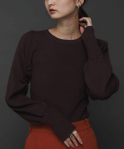 SENSE OF PLACE by URBAN RESEARCH(センスオブプレイスバイアーバンリサーチ)の「シャーリングスリーブセーター(ニット/セーター・レディース・ブラック/ベージュ/ブラウン/ブルー・ONE)」の15枚目の写真