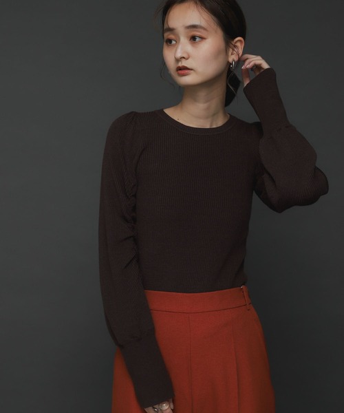 SENSE OF PLACE by URBAN RESEARCH(センスオブプレイスバイアーバンリサーチ)の「シャーリングスリーブセーター(ニット/セーター・レディース・ブラック/ベージュ/ブラウン/ブルー・ONE)」の16枚目の写真