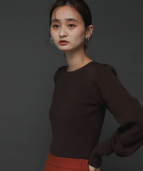 SENSE OF PLACE by URBAN RESEARCH(センスオブプレイスバイアーバンリサーチ)の「シャーリングスリーブセーター(ニット/セーター・レディース・ブラック/ベージュ/ブラウン/ブルー・ONE)」の17枚目の写真