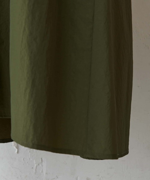 BEARDSLEY（ビアズリー）の「ナイロンフレアシャツワンピ