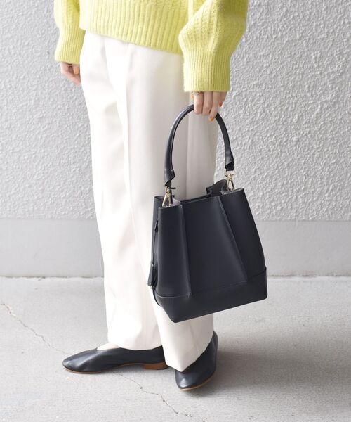 Carol J.（キャロルジェイ）の「GIANNI NOTARO CAROL J:ワンハンドルハンドバッグ◆（ショルダーバッグ・レディース・ブラック/ベージュ・ONE SIZE）」の19枚目の写真