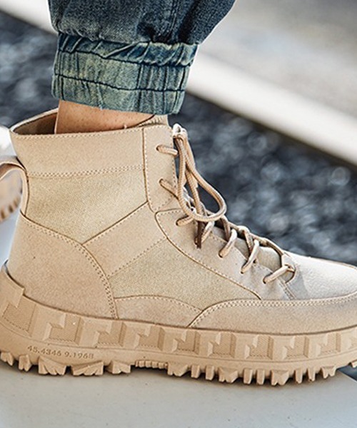 SVEC（シュベック）の「ハイカット チャンキーソール ミリタリー