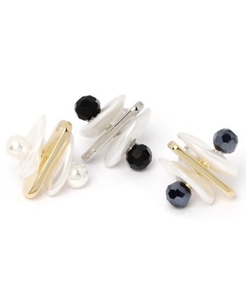niko and...(ニコアンド)の「異素材コンビパール調ピアス(ピアス(両耳用)・レディース・ホワイト/ブラック/ネイビー・0)」の4枚目の写真