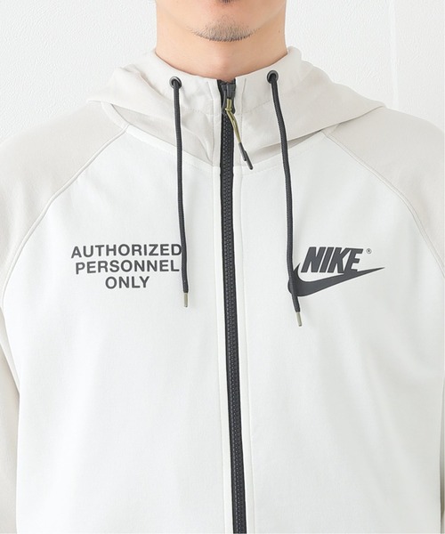 NIKE(ナイキ)の「【NIKE / ナイキ】 NSW GX AP フリース フルジップ L/S フーディ(パーカー・メンズ・ブラック/チャコールグレー・MEDIUM/LARGE)」の10枚目の写真