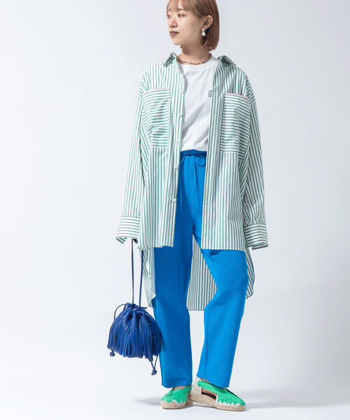 Rie Miller(リエミラー)の「レギュラーカラーチュニック丈ストライプシャツ(シャツ/ブラウス・レディース・ブルー系その他3/グリーン系その他3/レッド系その他3・38)」の9枚目の写真