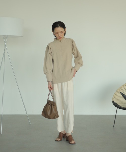 rem closet(レムクローゼット)の「チャイナシャツ(シャツ/ブラウス・レディース・ベージュ/アイボリー/サックスブルー・FREE)」の4枚目の写真