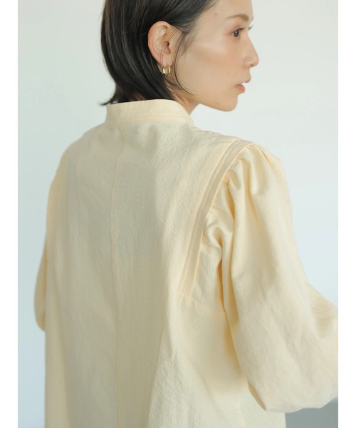 rem closet(レムクローゼット)の「チャイナシャツ(シャツ/ブラウス・レディース・ベージュ/アイボリー/サックスブルー・FREE)」の9枚目の写真