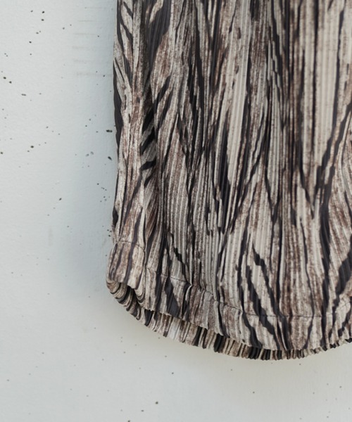 CASPER JOHN（キャスパージョン）の「Graphic pleats slacks/グラフィックプリーツスラックス（スラックス・メンズ・ホワイト×ブラック/ベージュ・SMALL/MEDIUM/LARGE）」の21枚目の写真