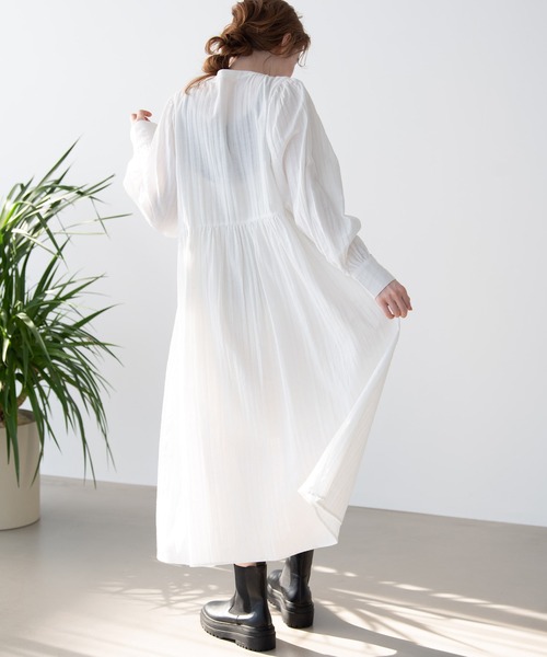 Crisp（クリスプ）の「ドビーストライプシャツワンピース（シャツワンピース・レディース・ホワイト/ピンク・FREE）」の14枚目の写真