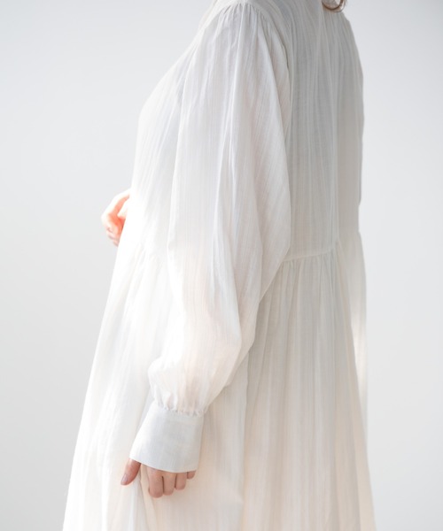 Crisp（クリスプ）の「ドビーストライプシャツワンピース（シャツワンピース・レディース・ホワイト/ピンク・FREE）」の17枚目の写真