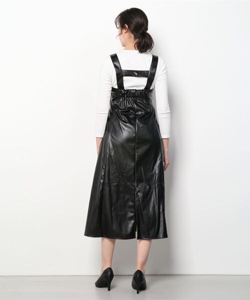 AS KNOW AS PINKY(アズノゥアズピンキー)の「ヴィーガンレザーでイチオシジャンパースカート(ジャンパースカート・レディース・アイボリー/ブラック/ベージュ・FREE)」の6枚目の写真