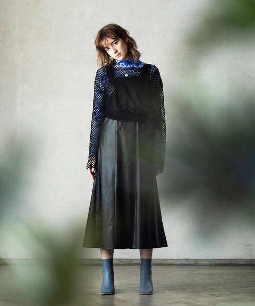 AS KNOW AS PINKY(アズノゥアズピンキー)の「ヴィーガンレザーでイチオシジャンパースカート(ジャンパースカート・レディース・アイボリー/ブラック/ベージュ・FREE)」の3枚目の写真