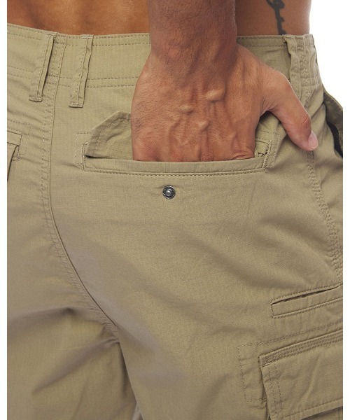 BILLABONG(ビラボン)の「【直営店限定】BILLABONG メンズ SCHEME CARGO ウォークパンツ/ショートパンツ 【2022年春夏モデル】/ビラボンカーゴショーツ(カーゴパンツ・メンズ・ベージュ/カモフラージュ・30inch/32inch/34inch)」の3枚目の写真