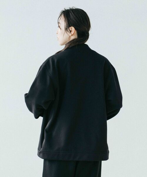 SHIPS(シップス)の「【SHIPS別注】THYARD: SOLOTEX(R) コットン Vネック カーディガン(カーディガン/ボレロ・メンズ・ブラック/ネイビー/グレー・SMALL/MEDIUM/LARGE/X-LARGE)」の10枚目の写真