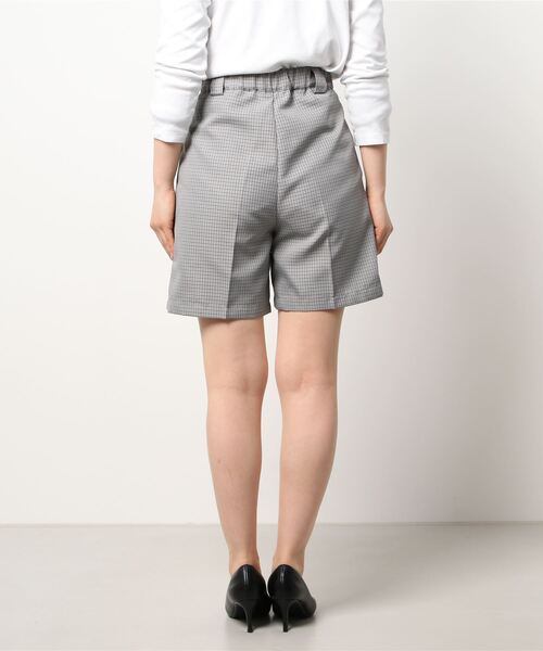 CHILLE（チル）の「先染めチェックタックショートパンツ（その他パンツ・レディース・グレー・FREE）」の2枚目の写真
