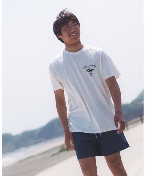 rip curl(リップカール)の「【RIPCURL(リップカール)】FADE OUT ICON/アイコンロゴバックプリント半袖ワンポイントTシャツ(Tシャツ/カットソー・メンズ・ブラック/ナチュラル/ピンク系その他2/ブルー系その他/プラム/ブラック×ピンク/セージグリーン/グリーン系その他・SMALL/MEDIUM/LARGE/X-LARGE/X-SMALL)」の17枚目の写真