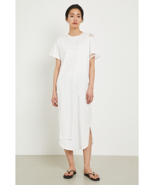 HeRIN.CYE(ヘリンドットサイ)の「Layerd long tee(ワンピース・レディース・ホワイト/ブラック/ベージュ・FREE)」の2枚目の写真