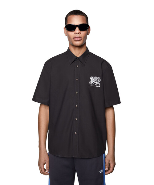 DIESEL（ディーゼル）の「メンズ シャツ 半そで プリント（シャツ/ブラウス・メンズ・ホワイト/ブラック・SMALL/MEDIUM/X-LARGE/X-SMALL/XX-LARGE/LARGE）」の14枚目の写真